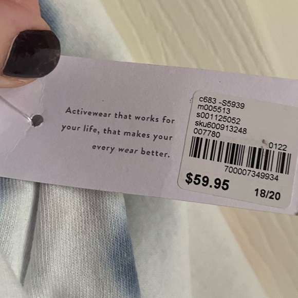 Livi Active By Lane Bryant Women's Size 18-20 Tie Dye Sweatshirt - Picture 8 of 16